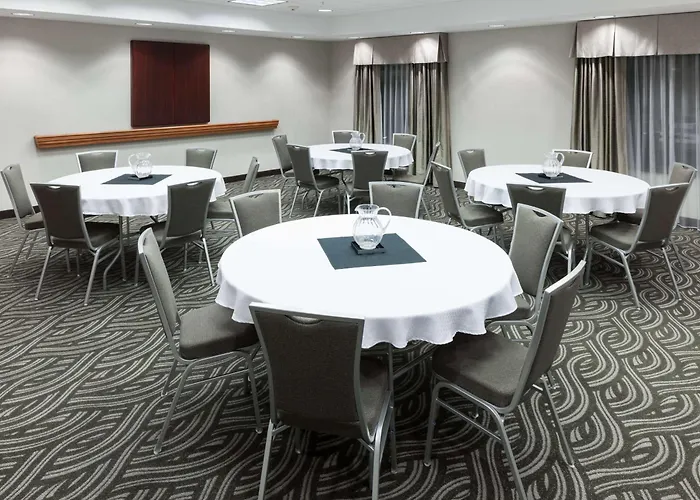 Hampton Inn&Suites Tulare