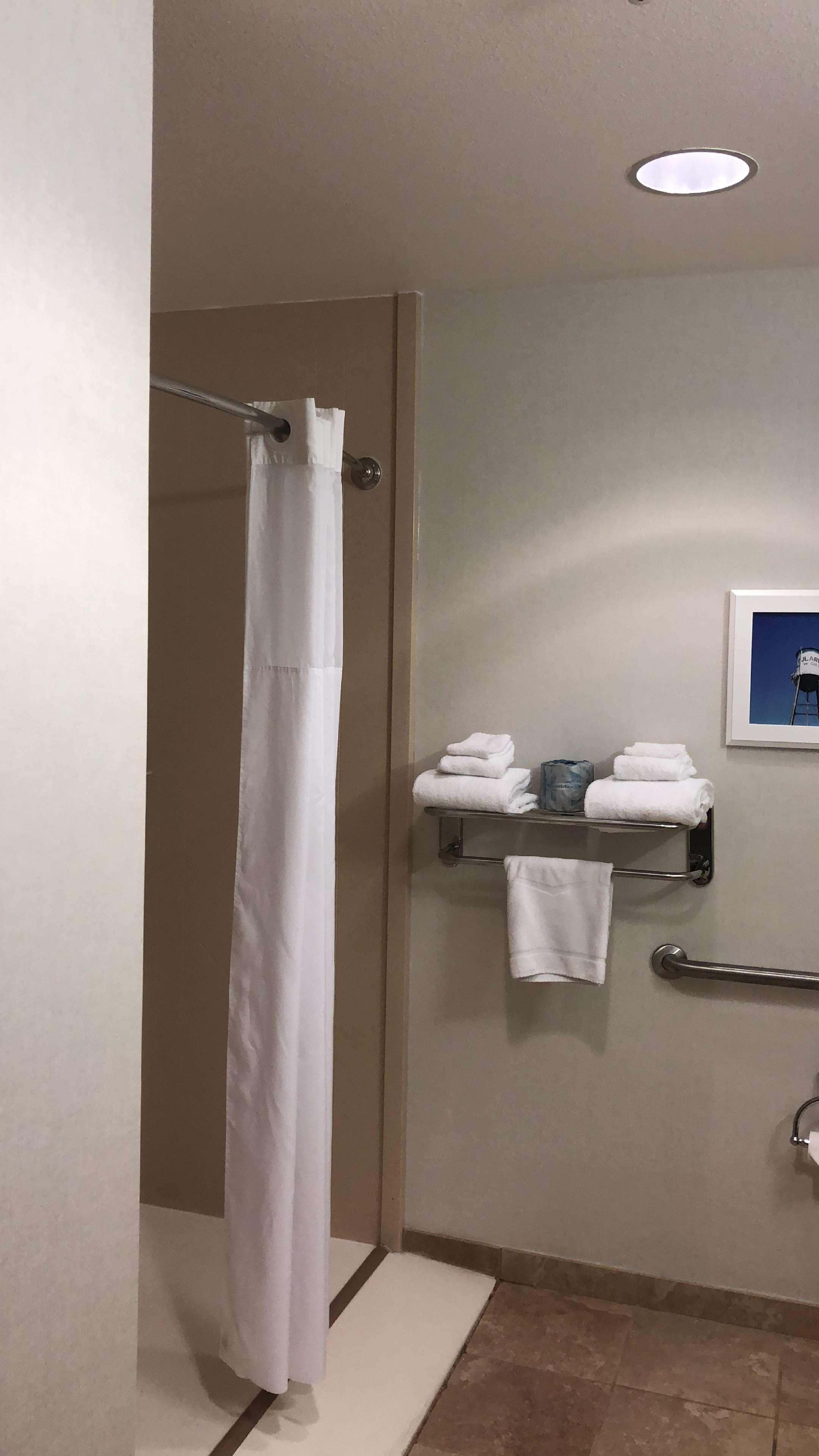 Hampton Inn&suites 3*