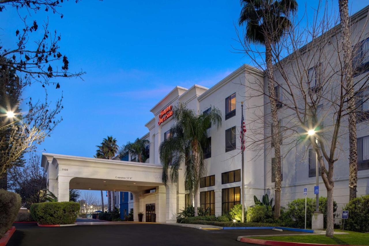 Hampton Inn&suites 3* Tulare
