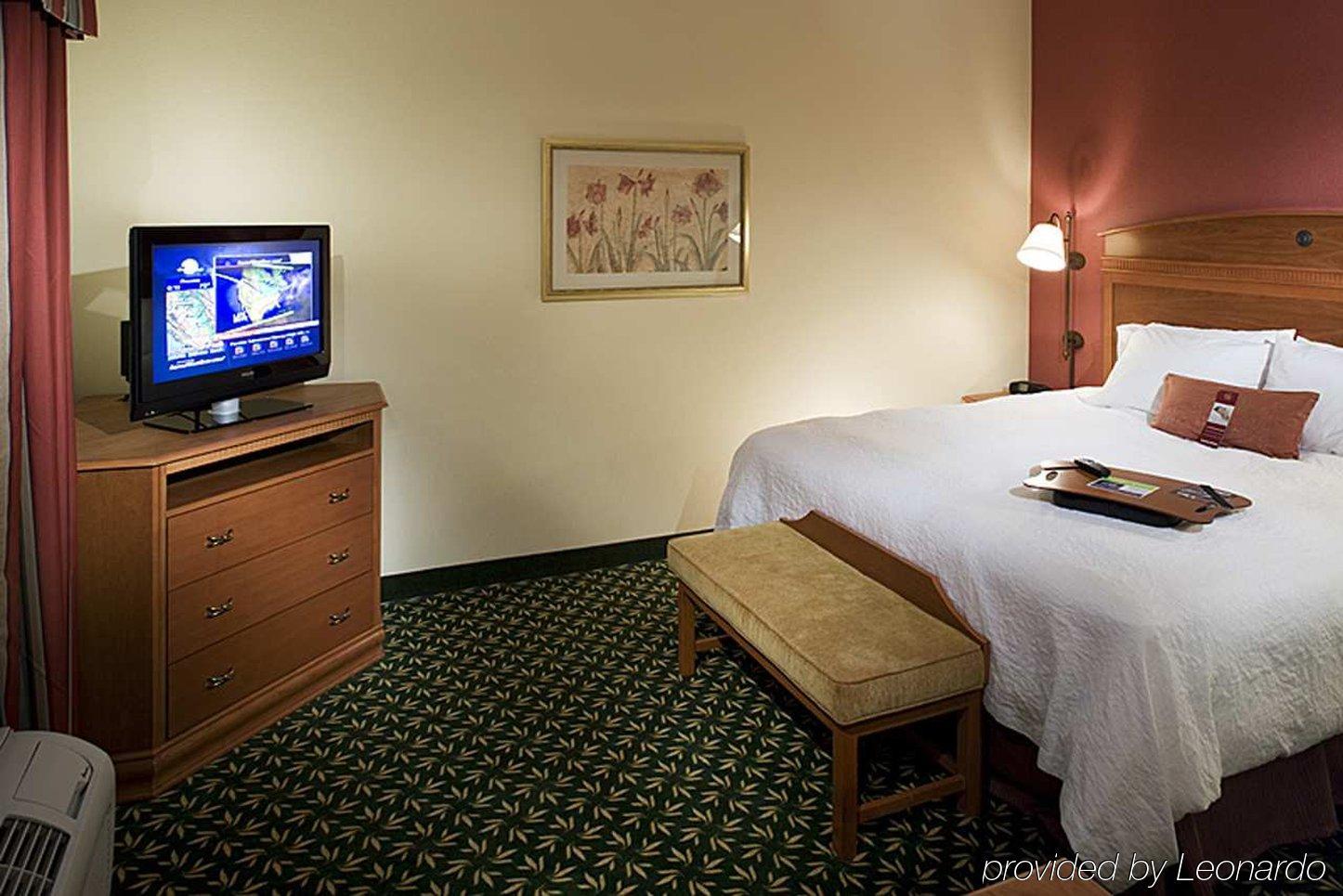 Hampton Inn&suites Hotel 3*